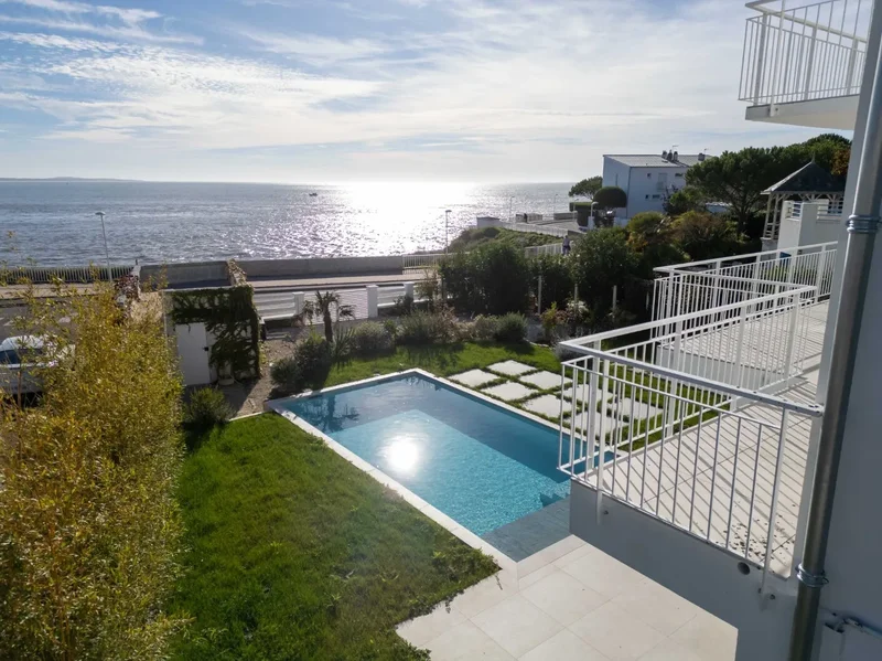 Royan, Conche du Chay! A Horizon's Edge, Between Sky and Sea!