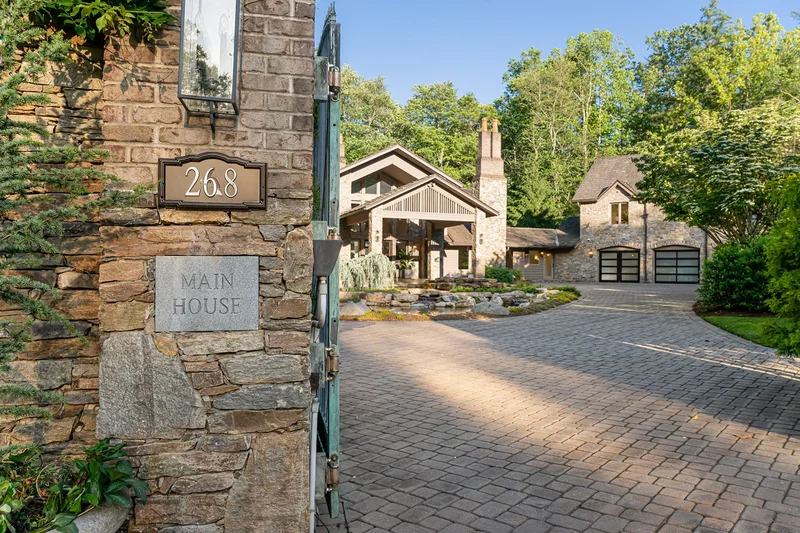 268 Holly Arbor Lane, Asheville, NC 28803, Asheville, North Carolina, United States. - Photo 12