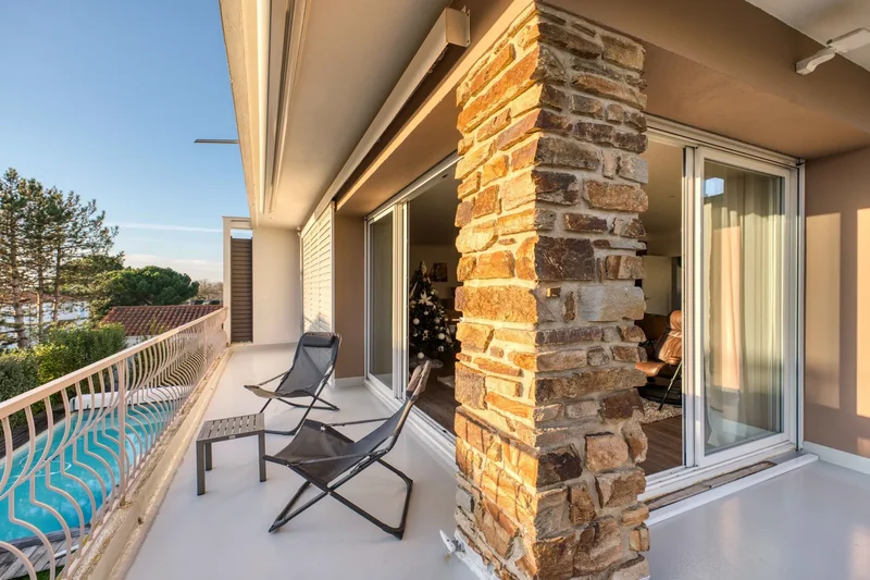 Elegant Character Property With Sea Views And A Swimming Pool