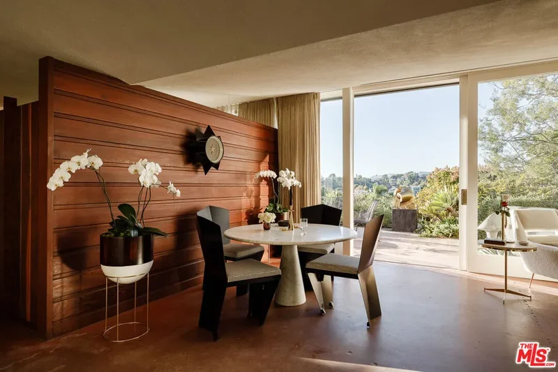 1430 Avon Terrace, Los Angeles, California, United States. - Photo 21