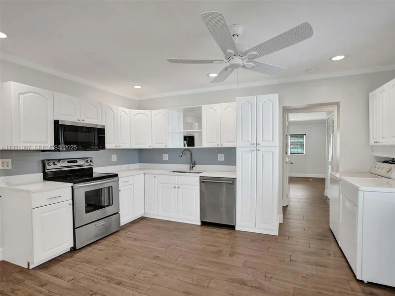 1205 Guava Isle, Fort Lauderdale, FL 33315, Fort Lauderdale, Florida, United States. - Photo 18