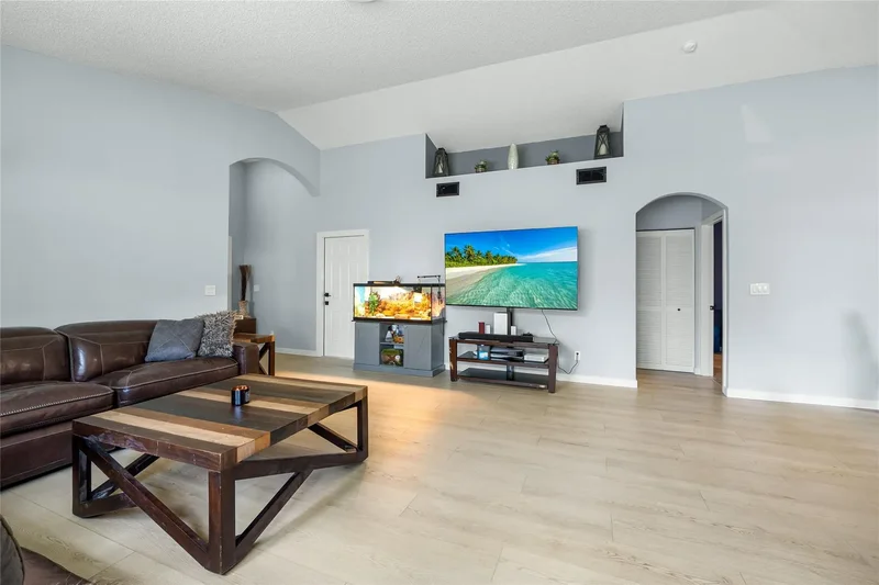 801 NW 130th Ave, Pembroke Pines, Florida, United States. - Photo 8