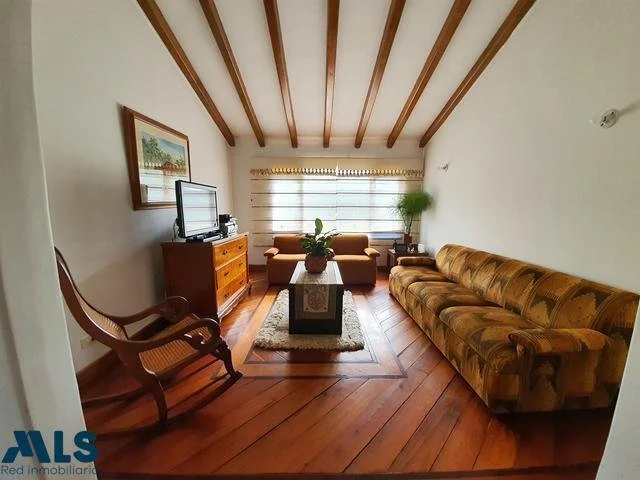 Envigado KILOMETER 0 # 0, Las Mercedes, Antioquia, Colombia. - Photo 12