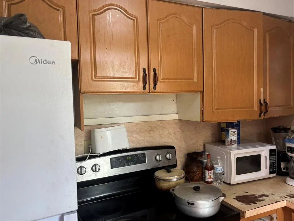 1309-1311 NE 3rd Avenue, Fort Lauderdale, FL 33304, Fort Lauderdale, Florida, United States. - Photo 2