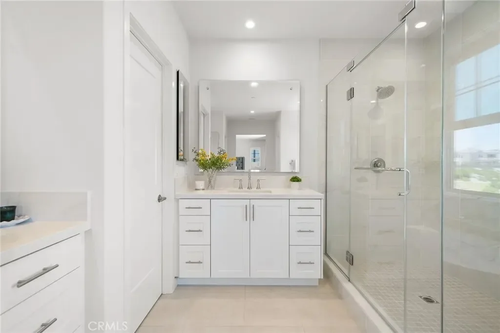 246 Canterbury, Irvine, California, United States. - Photo 32