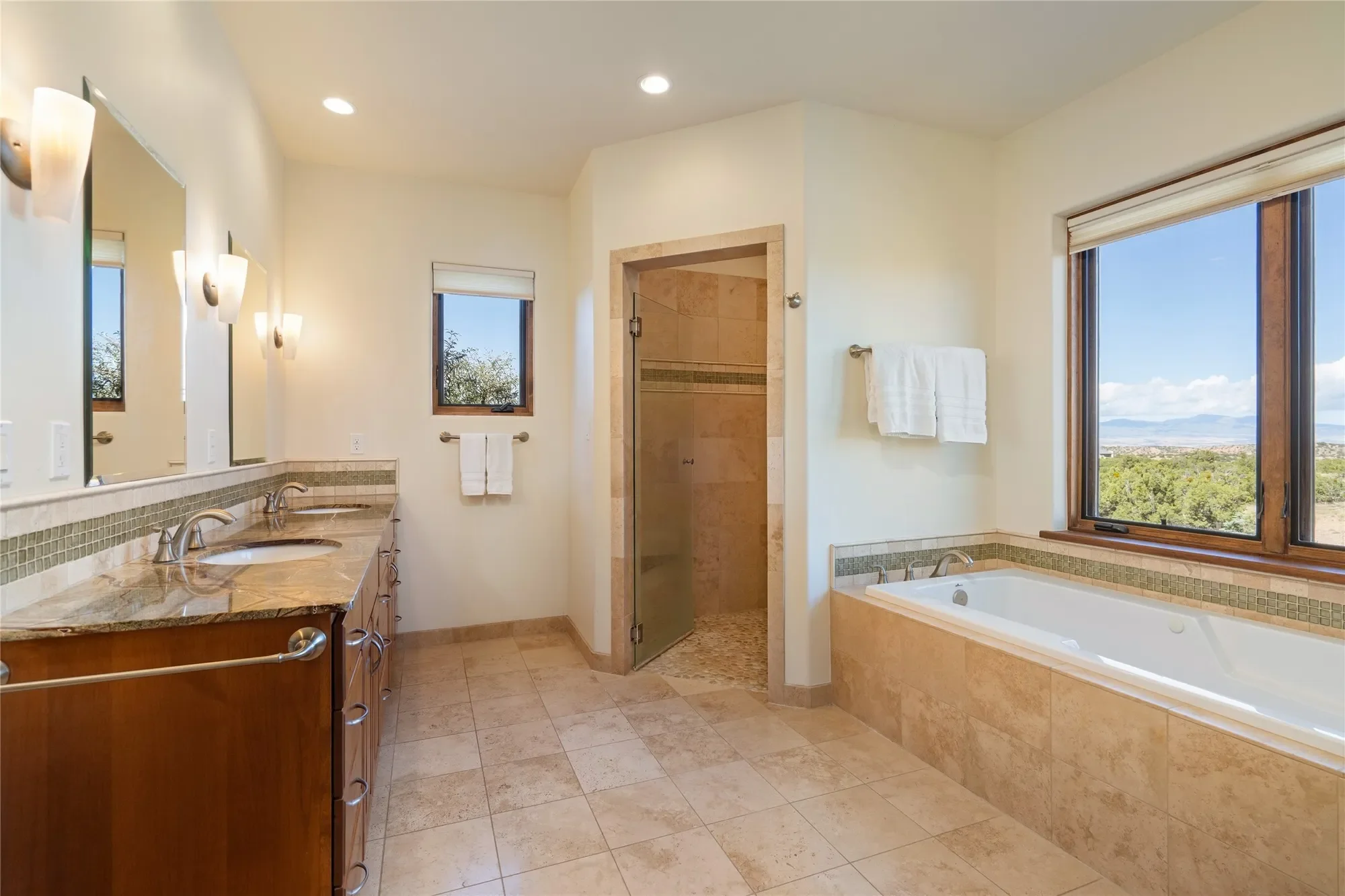 74 Paseo Del Conejo, Santa Fe, NM 87506, Santa Fe, New Mexico, United States. - Photo 23