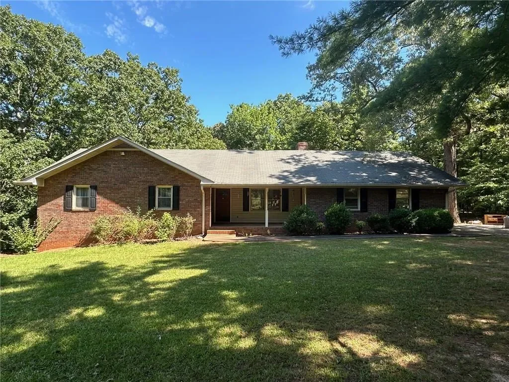 995 Lumpkin Cmpgd Road N, Cumming, Georgia, United States. - Hero Image