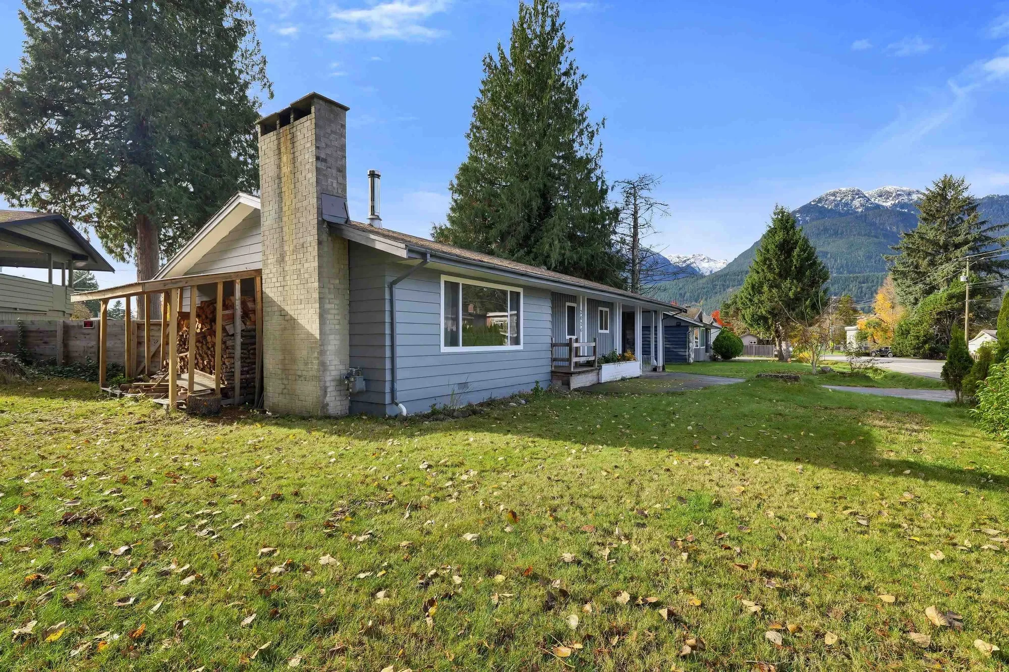 2026 Garibaldi Way, Squamish, British Columbia, Canada. - Photo 10