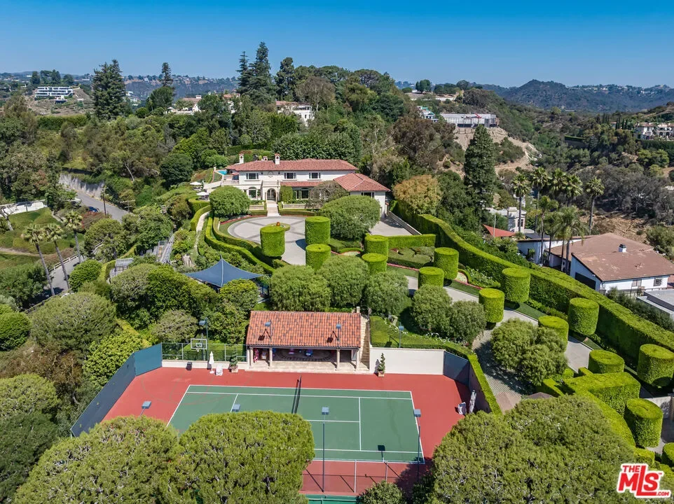 1309 Davies Drive, Beverly Hills, California, United States. - Photo 26