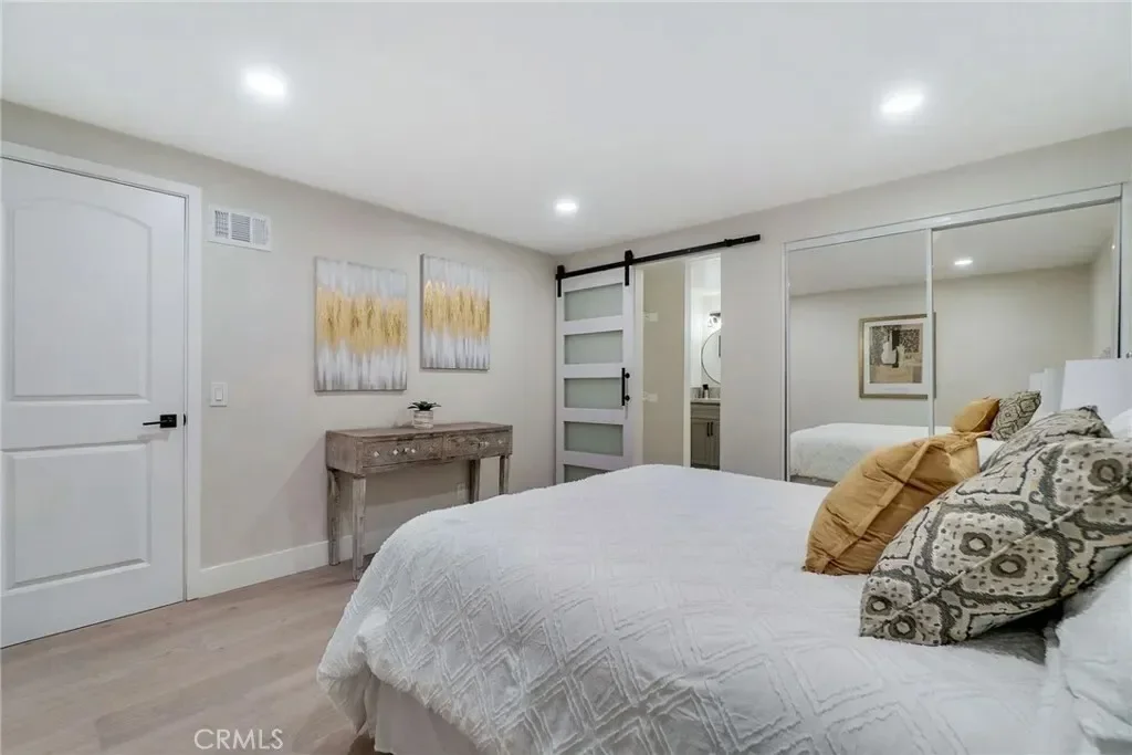 1381 Penrith, Tustin, California, United States. - Photo 17