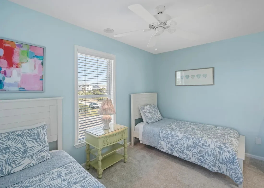 6901 W Beach Drive, Oak Island, North Carolina, United States. - Photo 28