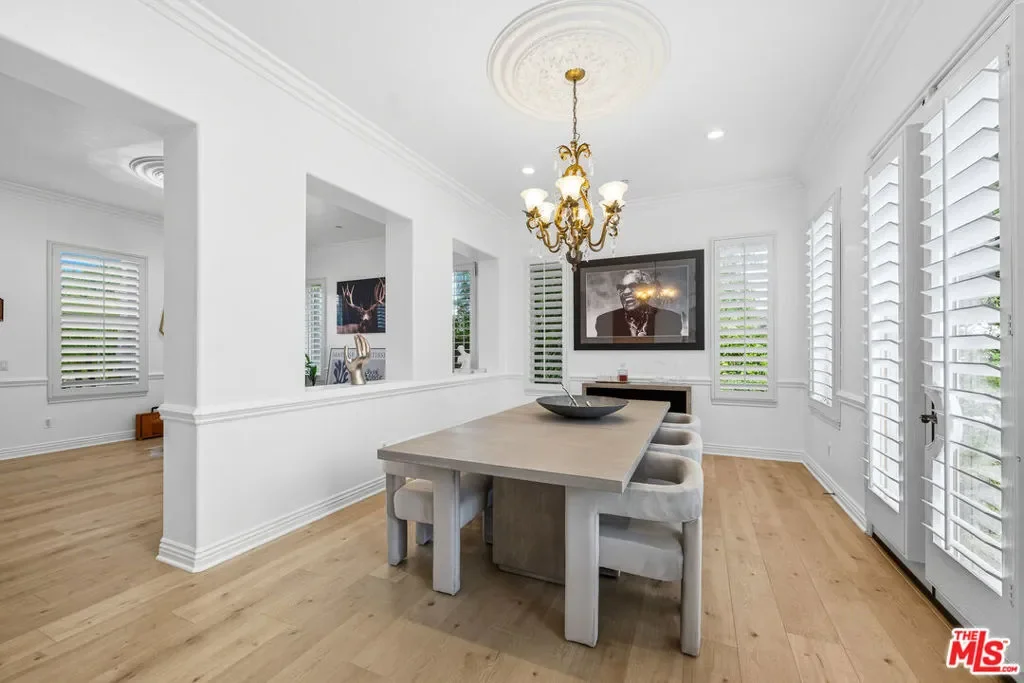 22074 Sagebrook Road, Los Angeles, California, United States. - Photo 1