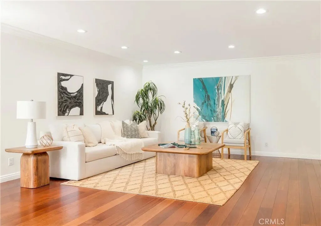 10 Shoal Drive, Newport Beach, California, United States. - Photo 2