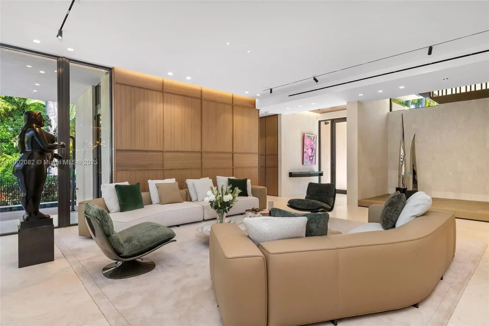 1800 W 27th St, Miami Beach, Florida, United States. - Photo 3