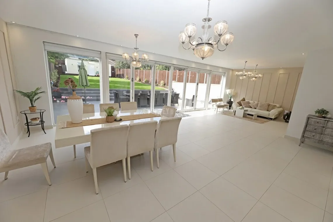 Tenterden Gardens Hendon NW4, London, England, United Kingdom. - Photo 13