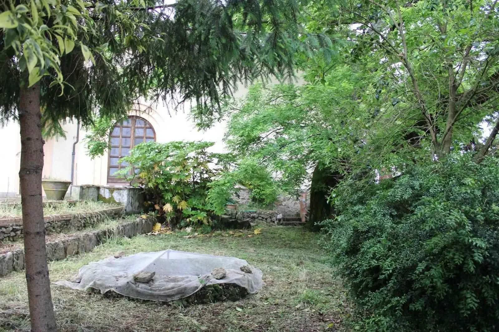 Exterior photo 7