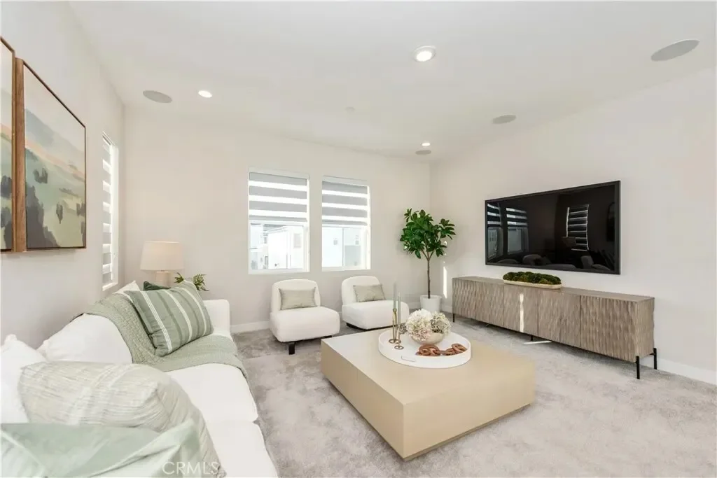 220 Holliston, Lake Forest, California, United States. - Photo 19