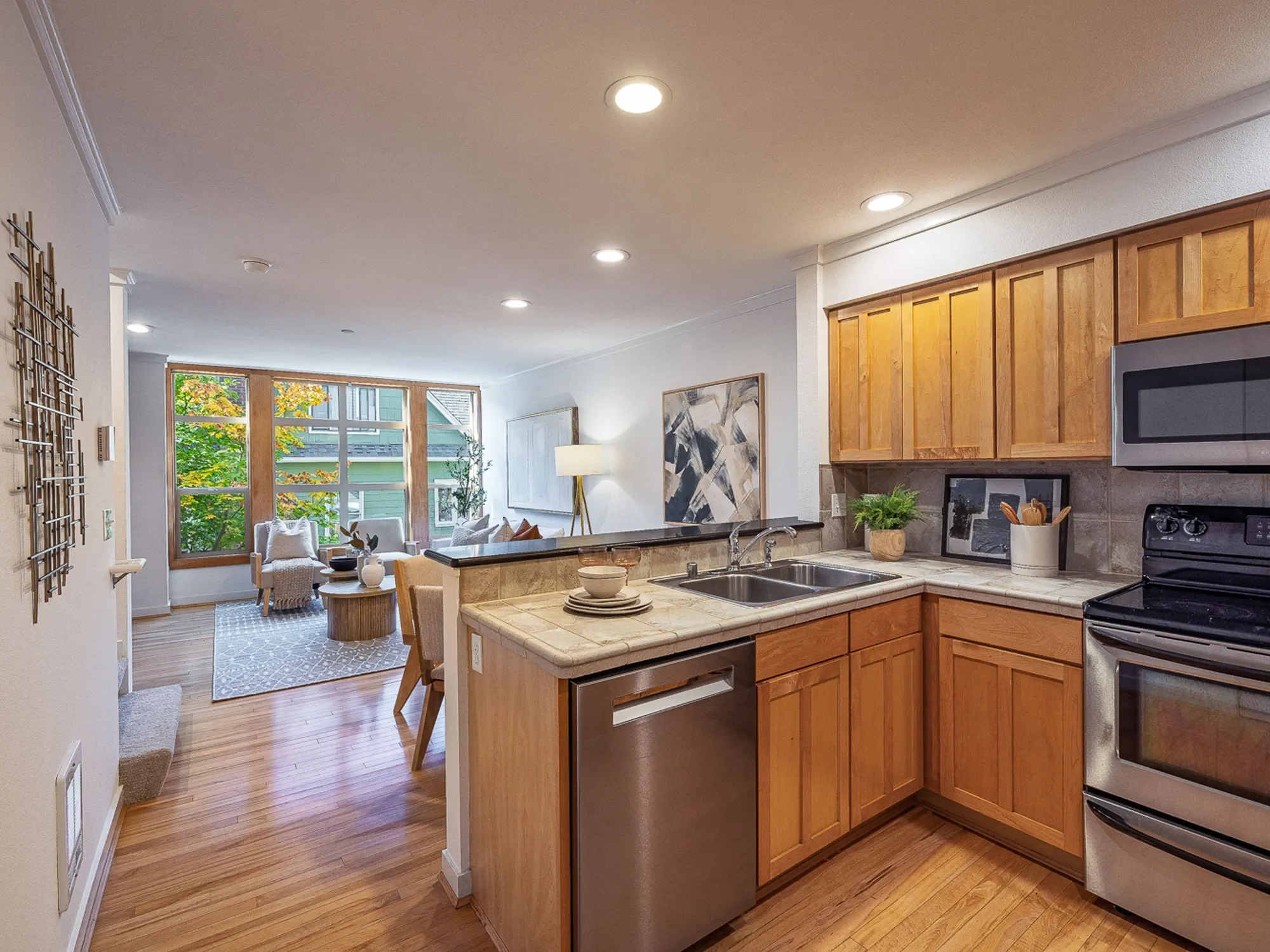 2502 N 50th St Unit #101 , Seattle, WA 98103, Seattle, Washington, United States. - Photo 13
