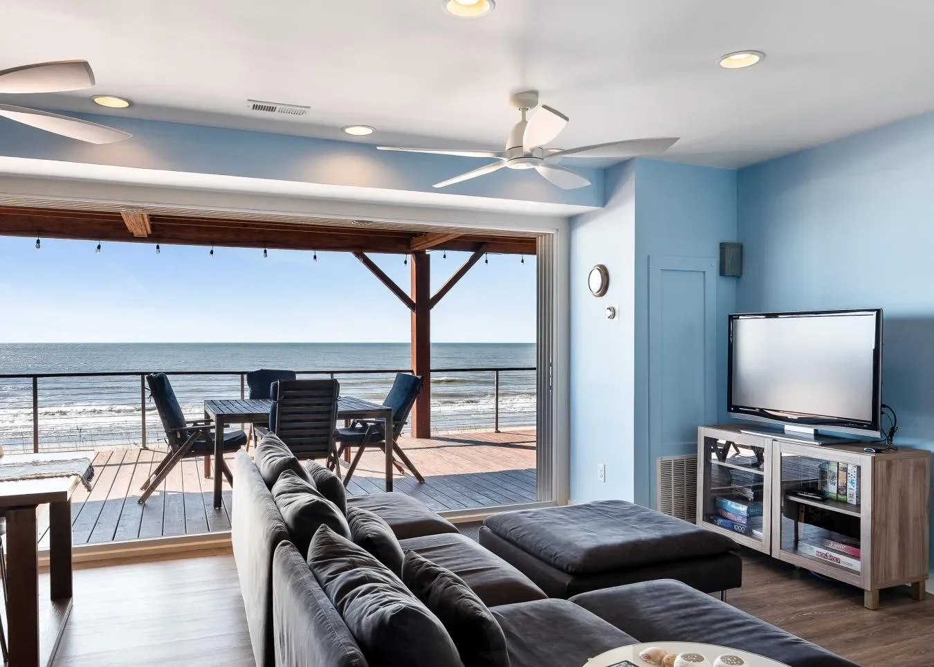 901 E Beach Drive, Oak Island, North Carolina, United States. - Photo 18