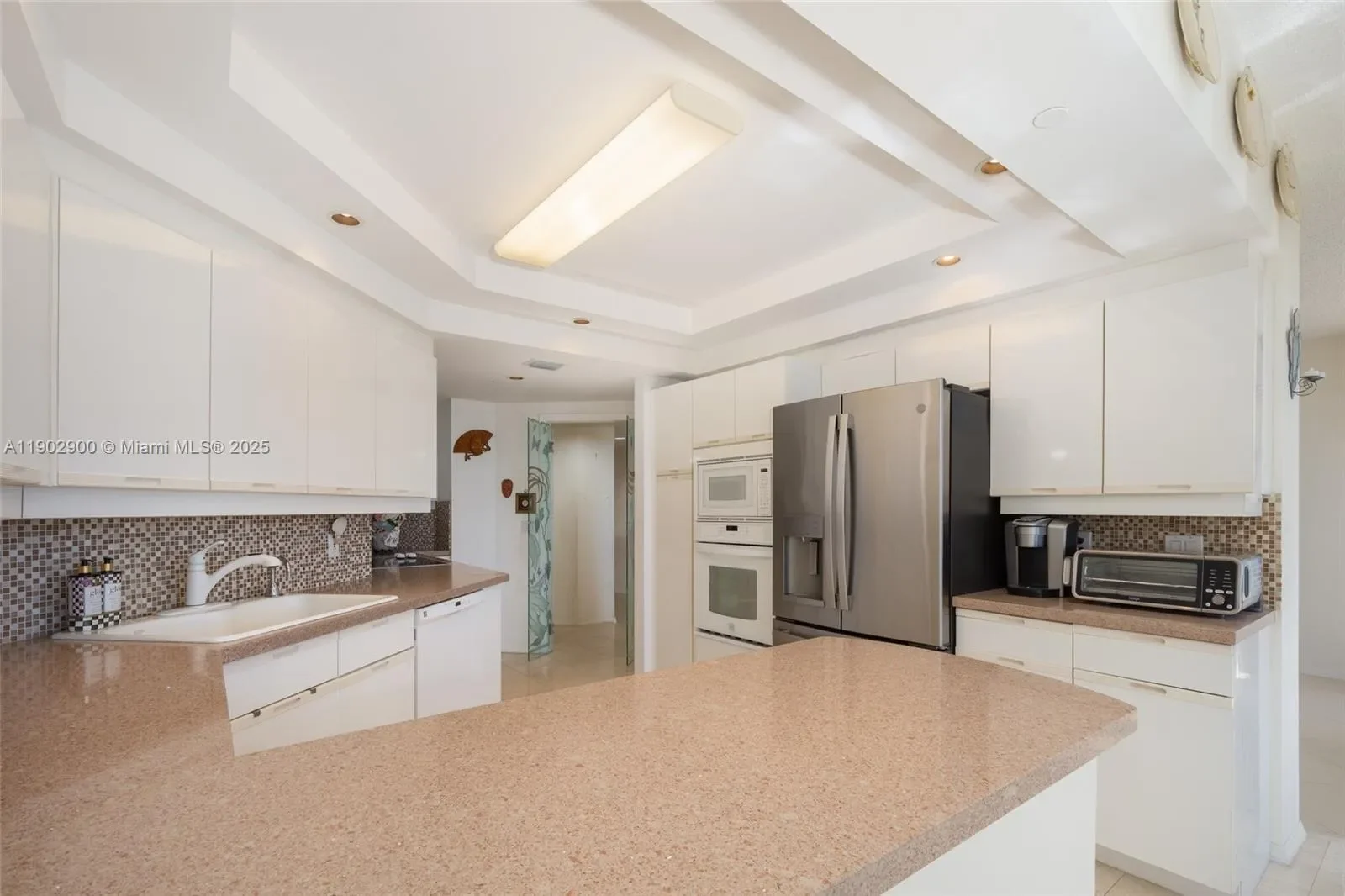 2000 Island Blvd 1109, Golden Beach, Florida, United States. - Photo 10