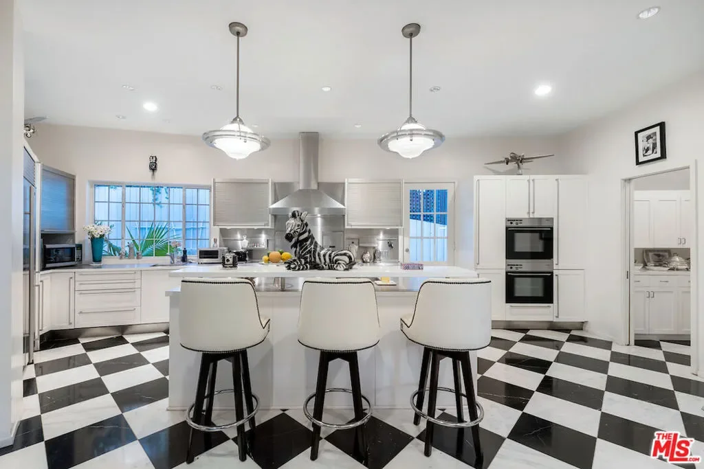 601 Woodruff Avenue, Los Angeles, California, United States. - Photo 18