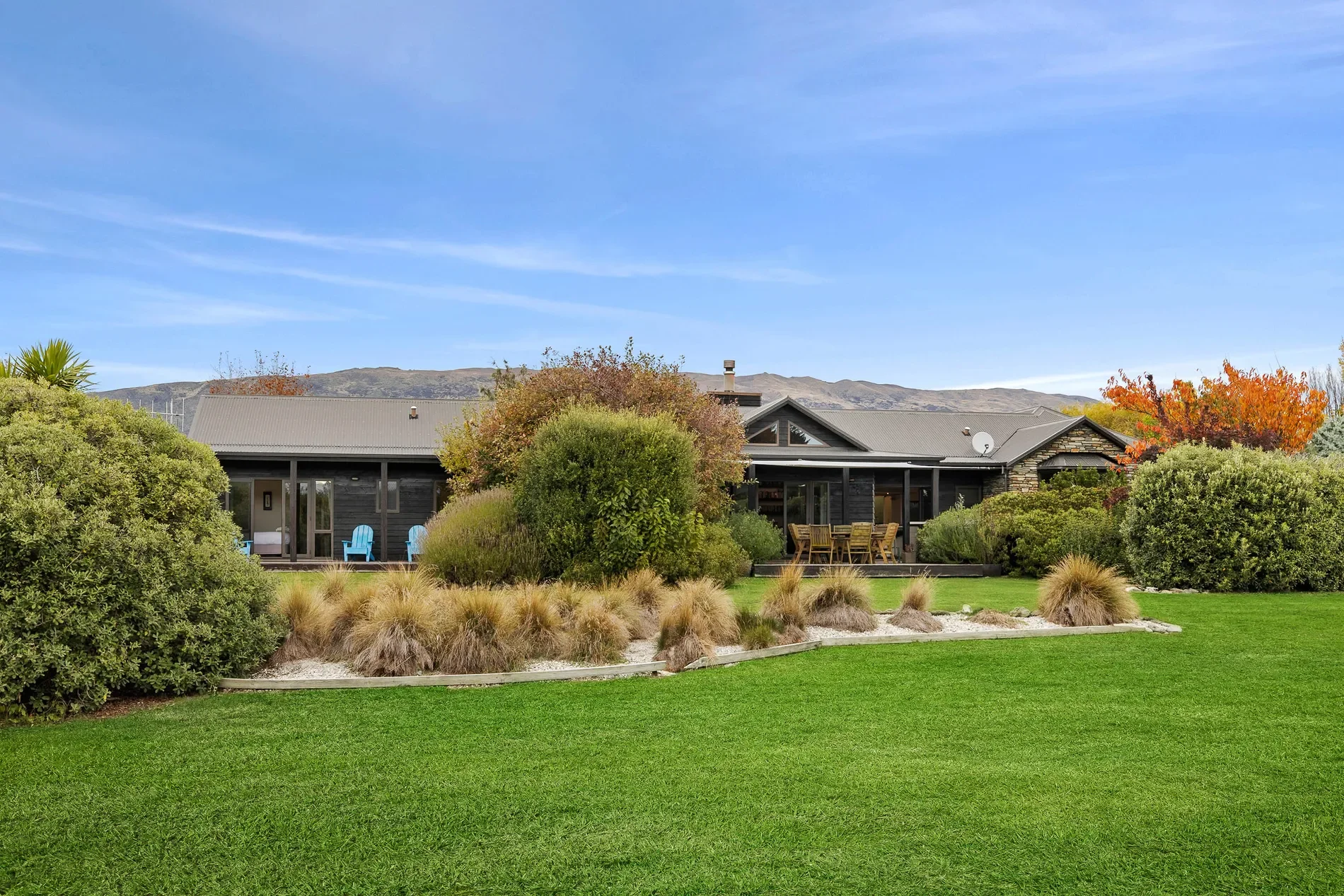 Exterior photo 7