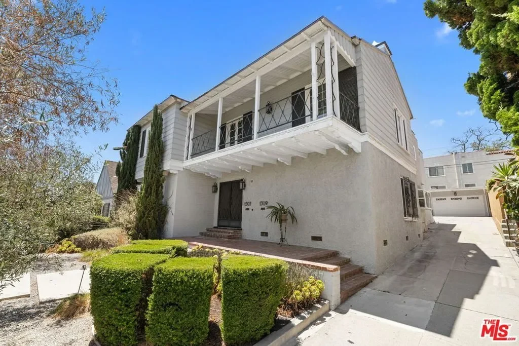1307 S Rimpau Boulevard, Los Angeles, California, United States. - Photo 15