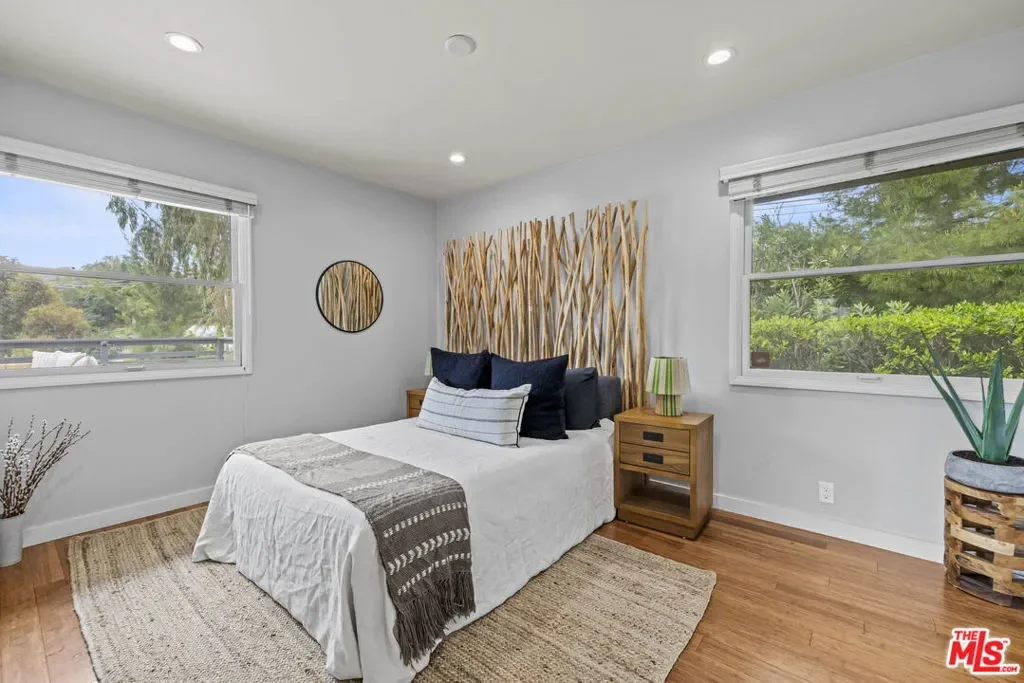 4650 Canoga Avenue, Los Angeles, California, United States. - Photo 23
