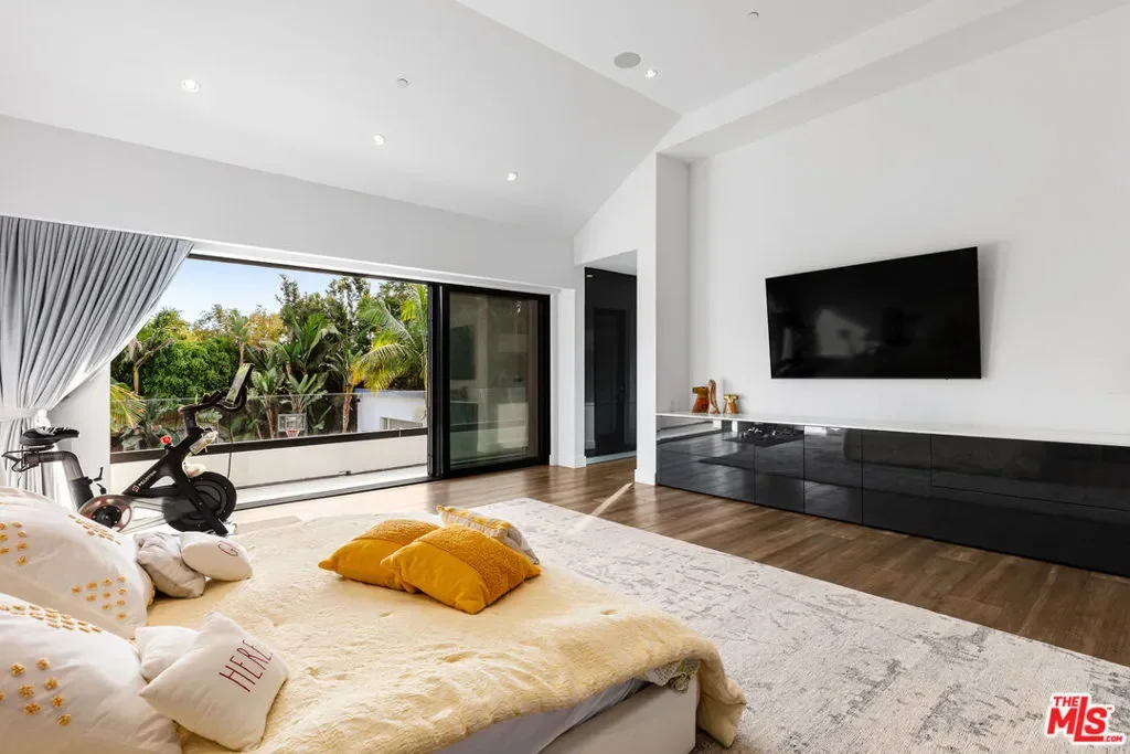 13524 D'Este Drive, Los Angeles, California, United States. - Photo 25