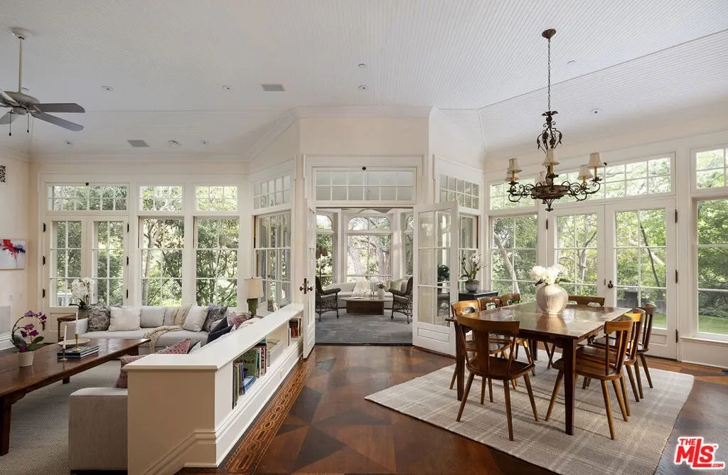 2041 Mandeville Canyon Road, Los Angeles, California, United States. - Photo 8