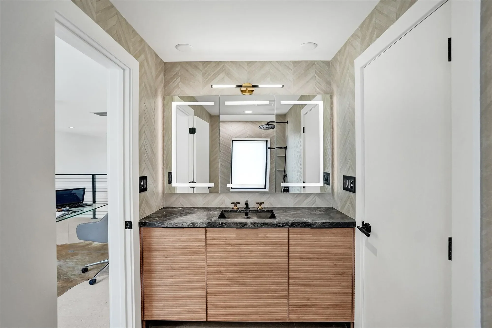 2728 NE 31st St, Lighthouse Point, Florida, United States. - Photo 32