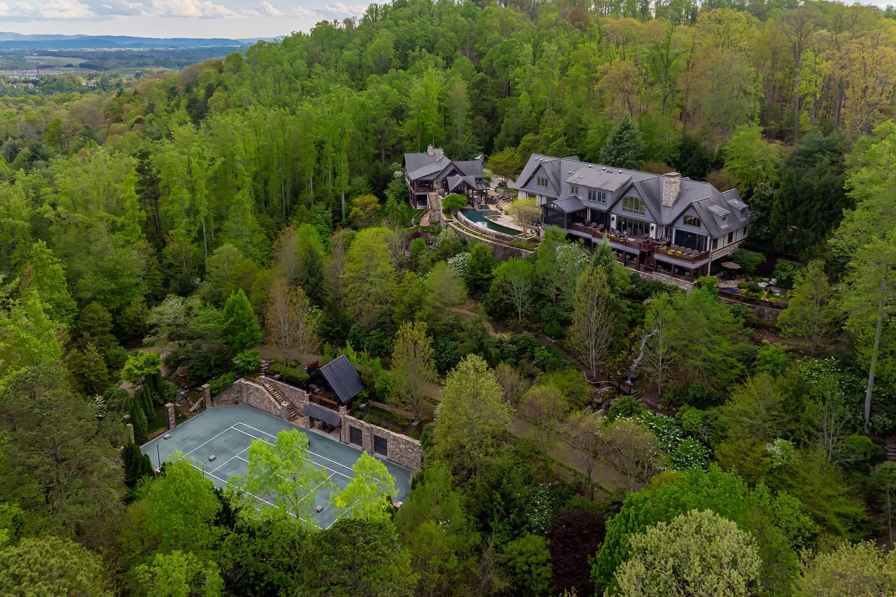 66 N Deerhaven Lane, Asheville, NC 28803, Asheville, North Carolina, United States. - Hero Image