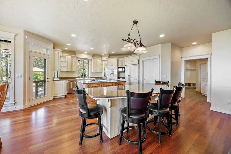4459 Old Stage Road , Central Point, OR 97502, Medford, Oregon, United States. - Photo 21