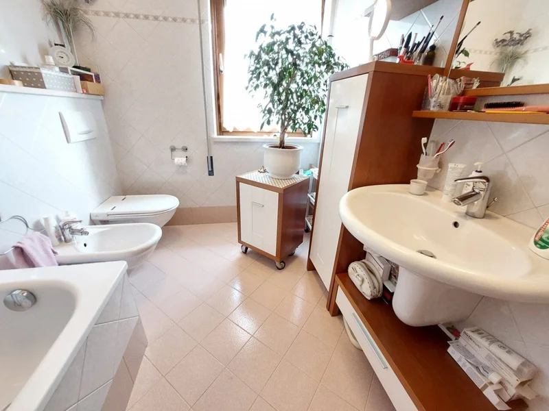 Viale Astichello, Villa Guiccioli, Veneto, Italy. - Photo 10