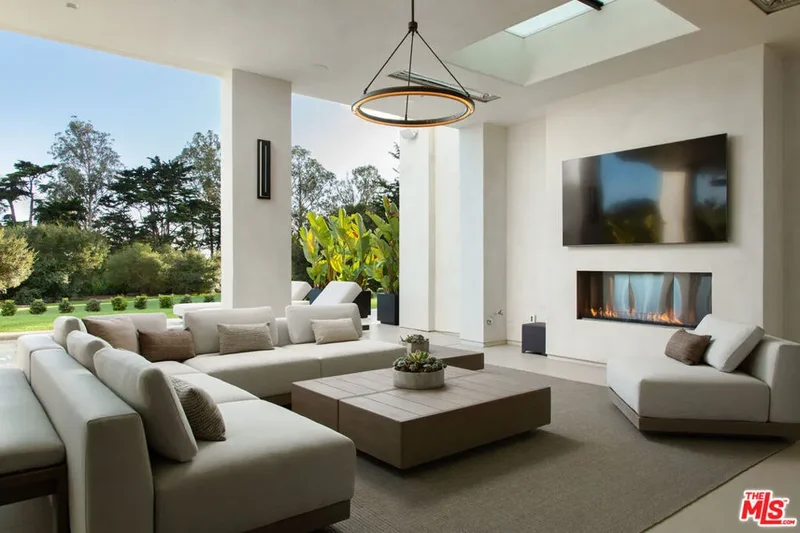 1437 S Jameson Lane, Montecito, California, United States. - Photo 13