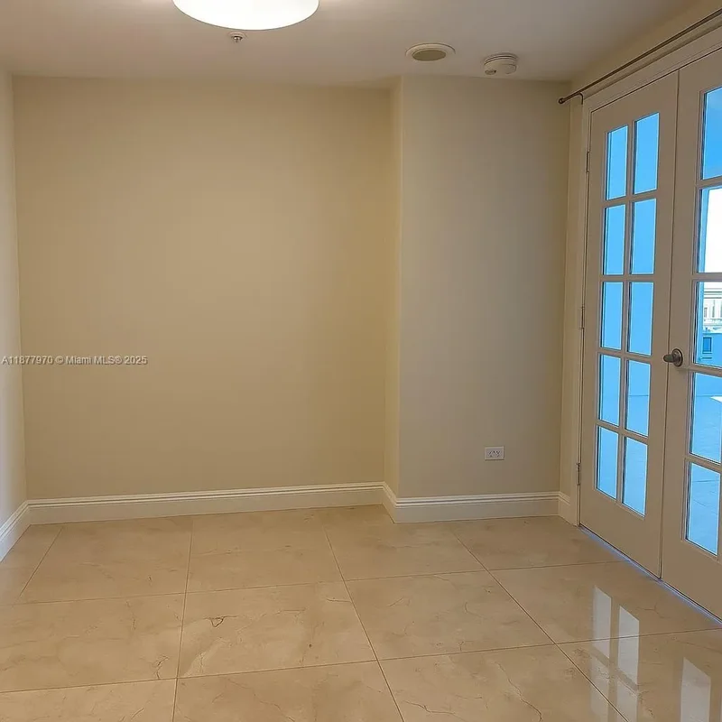 848 Brickell Key Dr 2502, Miami, Florida, United States. - Photo 25