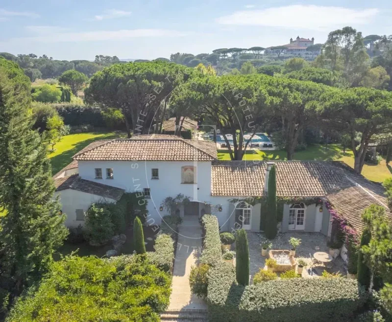 Saint-Tropez, Provence-Alpes-Côte d'Azur, France. - Photo 2