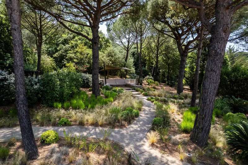 Rare Provençal Bastide With Sea Views And Garden Near Saint Tropez Center