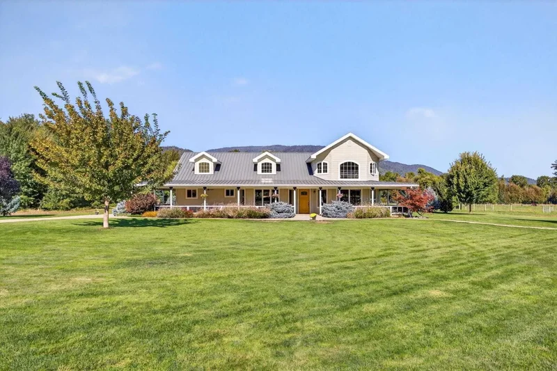 18200 Williams Highway , Williams, OR 97544, Williams, Oregon, United States. - Photo 6