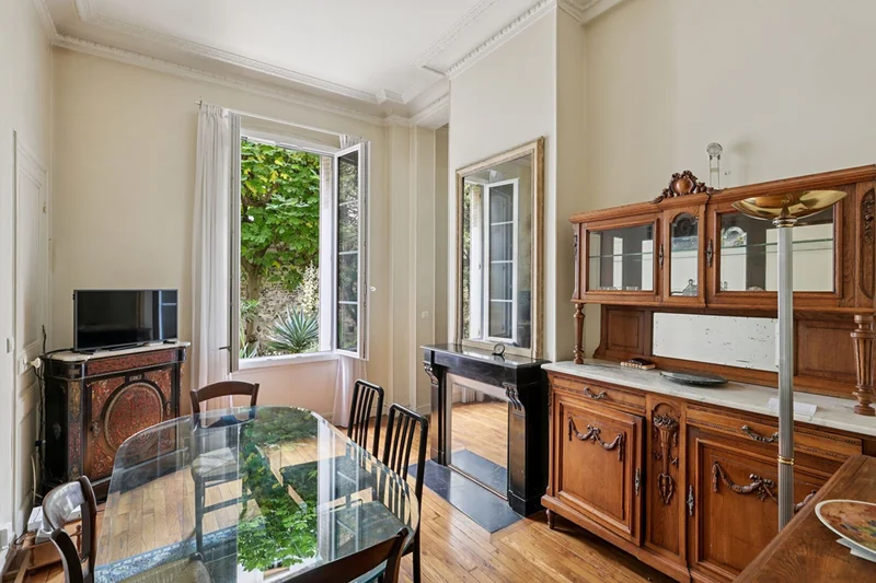 PARIS 75015 - Apartment - 67.76 m²