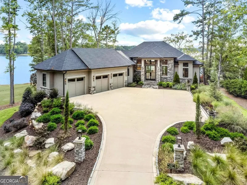 Single Family Residence in Eatonton
