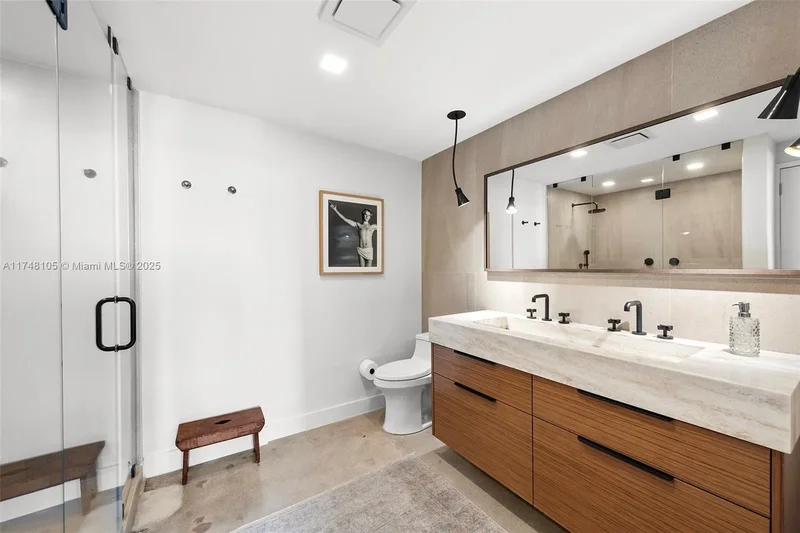 5555 Collins Ave PHC, Miami Beach, FL, 33140, USA, Miami Beach, Florida, United States. - Photo 5