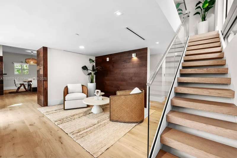 234 Washington Ave A, Miami Beach, Florida, United States. - Photo 4