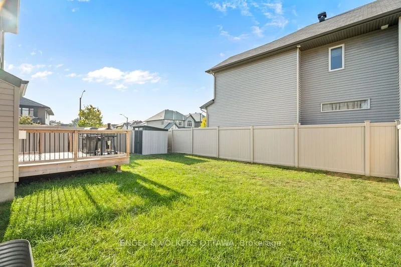379 Ardmore Street, Ottawa, Ontario, Canada. - Photo 15
