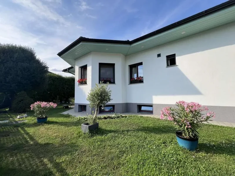 Bahnstraße, 2603 Felixdorf, Austria, Felixdorf, Lower Austria, Austria. - Photo 12