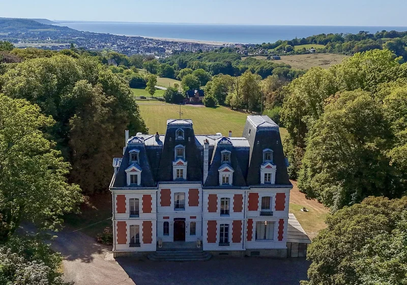 Trouville Sur Mer Château