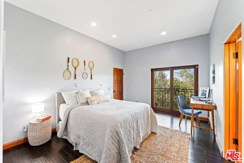 24410 Mulholland Hwy, Calabasas, CA 91302, Hidden Hills, California, United States. - Photo 23