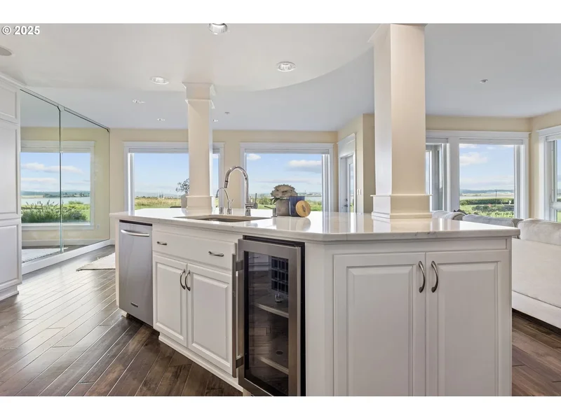 5421 SE SCENIC LN #101, Vancouver, WA 98661, Vancouver, Washington, United States. - Photo 12