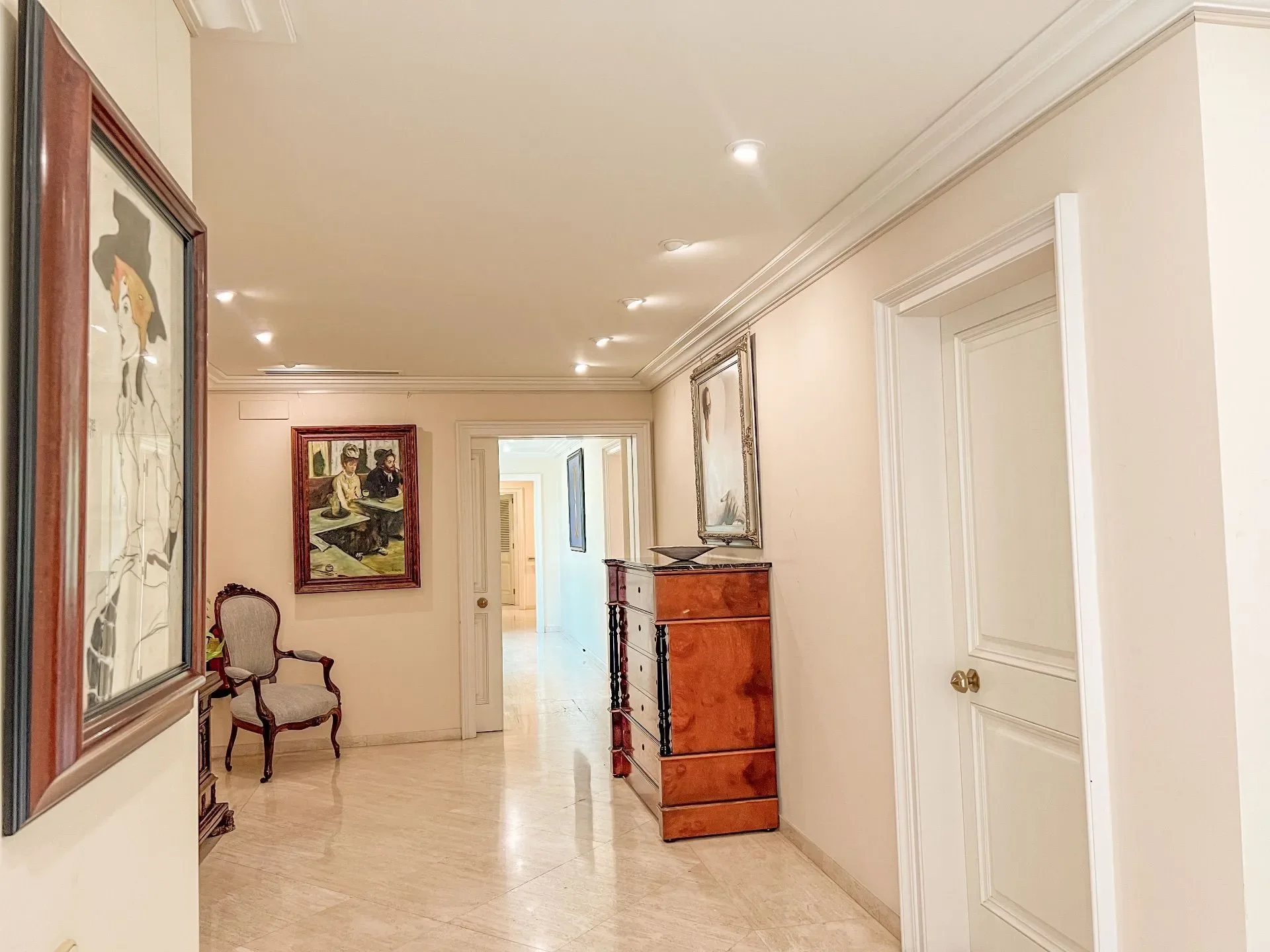 Gallery photo 3