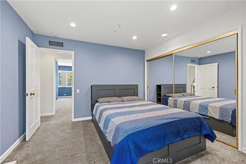 5200 Collier Place, Woodland Hills, CA, 91364, USA, Los Angeles, California, United States. - Photo 35